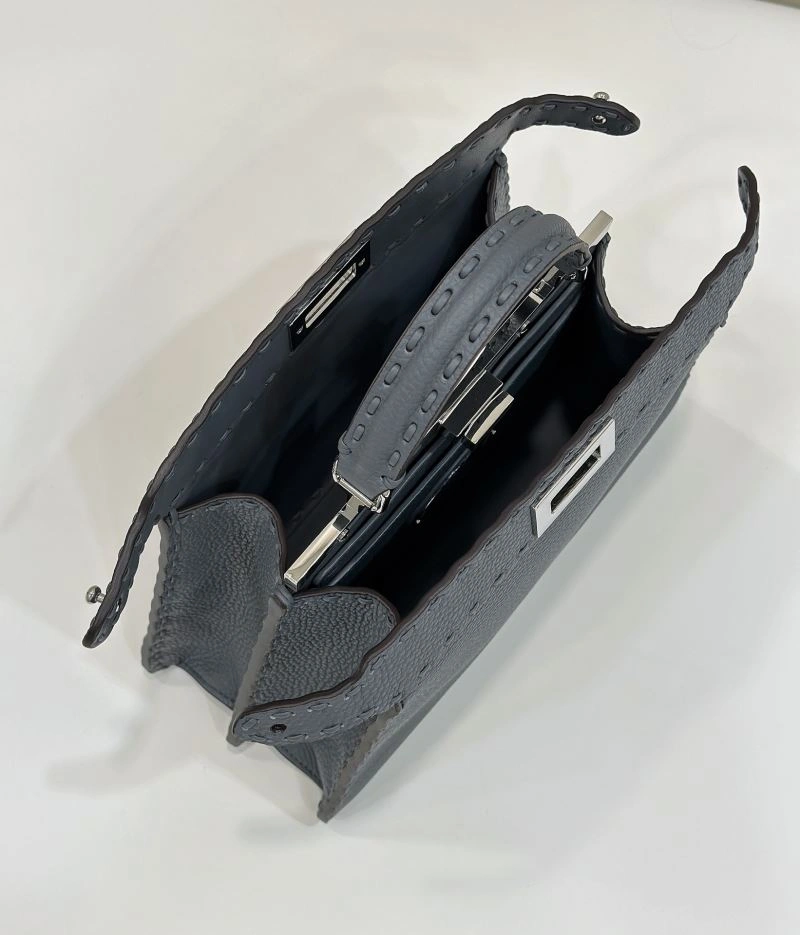 Lightweight Fendi Peekaboo Bags 57749