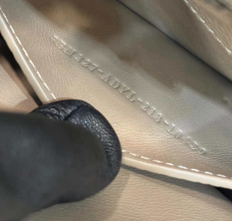 WaterResistant Fendi Peekaboo Bags 57743