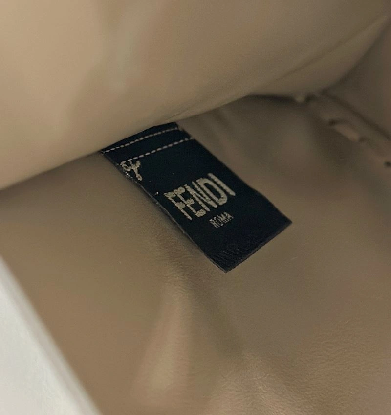 WaterResistant Fendi Peekaboo Bags 57743