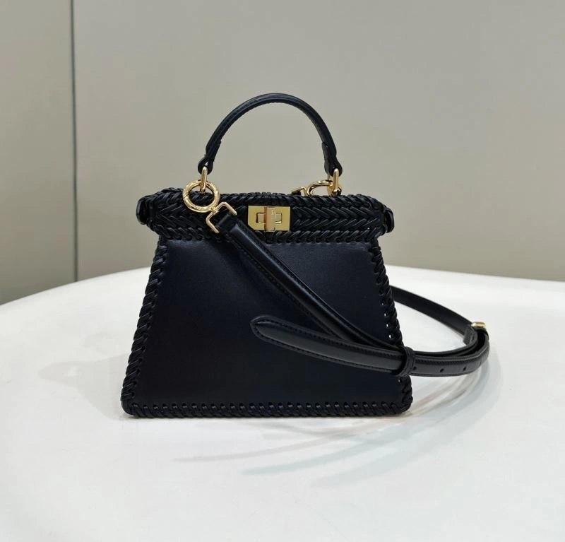 Comfortable Fendi Peekaboo Bags 57747