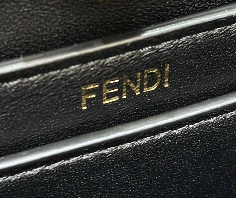Comfortable Fendi Peekaboo Bags 57747