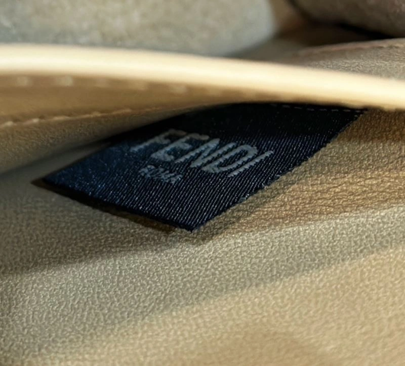 Fendi Peekaboo Bags Stretchable 57736