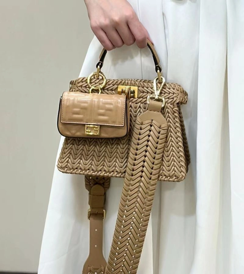 Fendi Peekaboo Bags Stretchable 57736