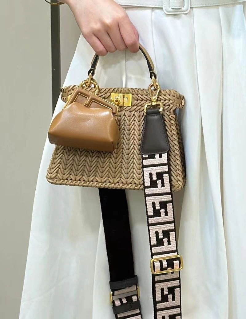 Fendi Peekaboo Bags Stretchable 57736