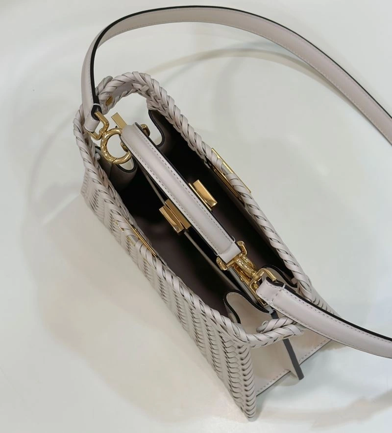 Fendi Peekaboo Bags Fashionable 57730