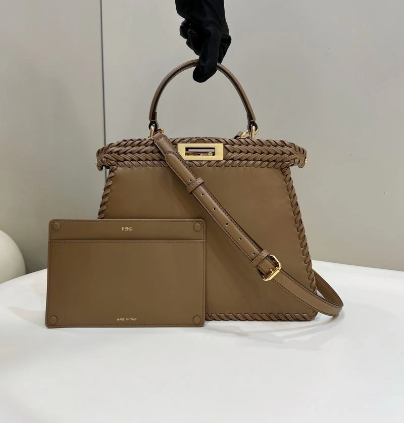 Supportive Fendi Peekaboo Bags 57737