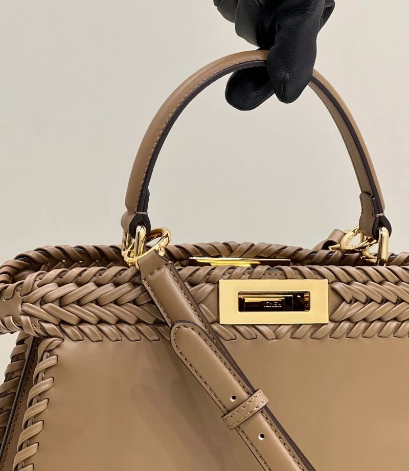Supportive Fendi Peekaboo Bags 57737