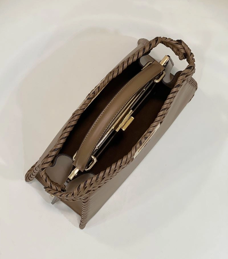 Supportive Fendi Peekaboo Bags 57737