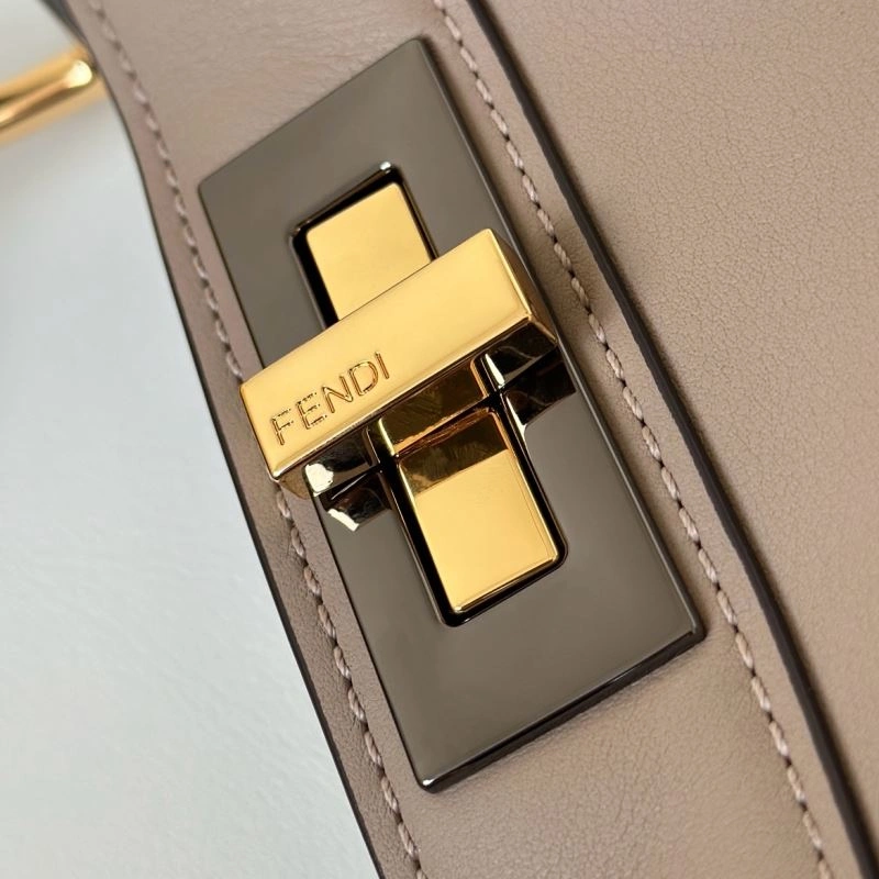 Resilient Fendi Peekaboo Bags 57726