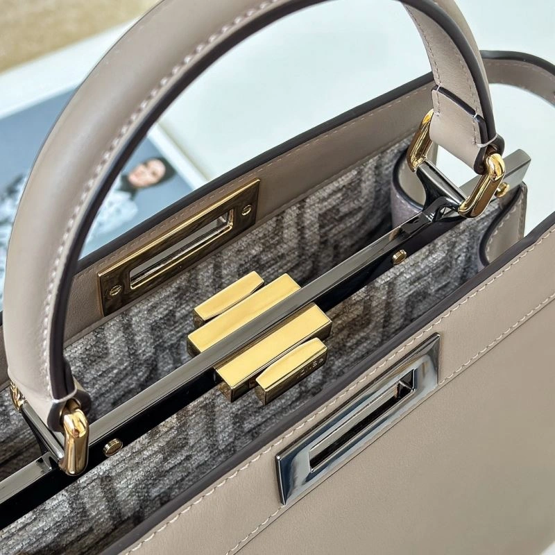 Resilient Fendi Peekaboo Bags 57726
