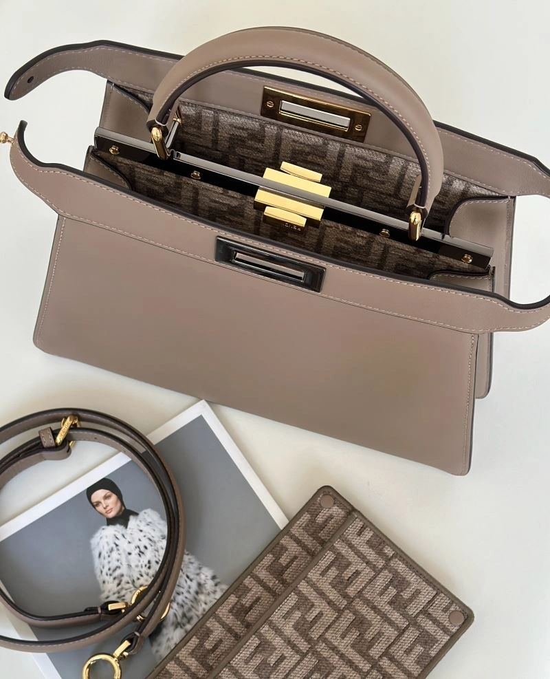 Resilient Fendi Peekaboo Bags 57726