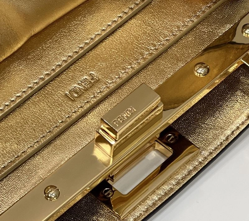 Fendi Peekaboo Bags Trendsetting 57721