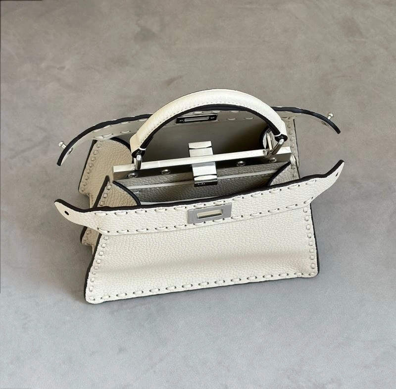 Fendi Peekaboo Bags Trendy 57708
