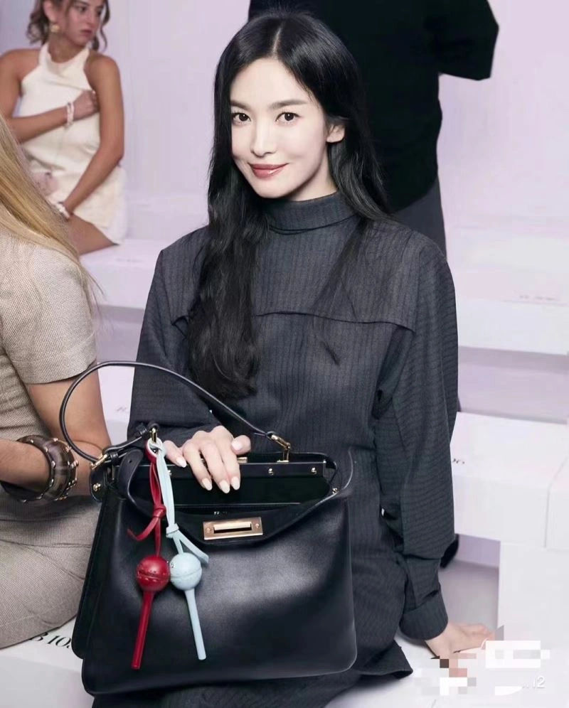 Fendi Peekaboo Bags TechFriendly 57688