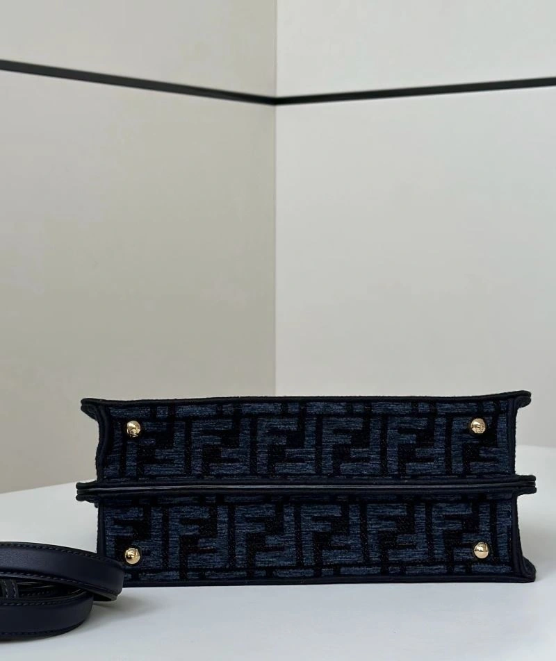 Lightweight Fendi Peekaboo Bags 57722