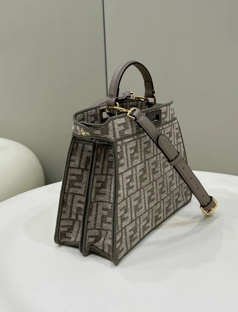 Comfortable Fendi Peekaboo Bags 57684
