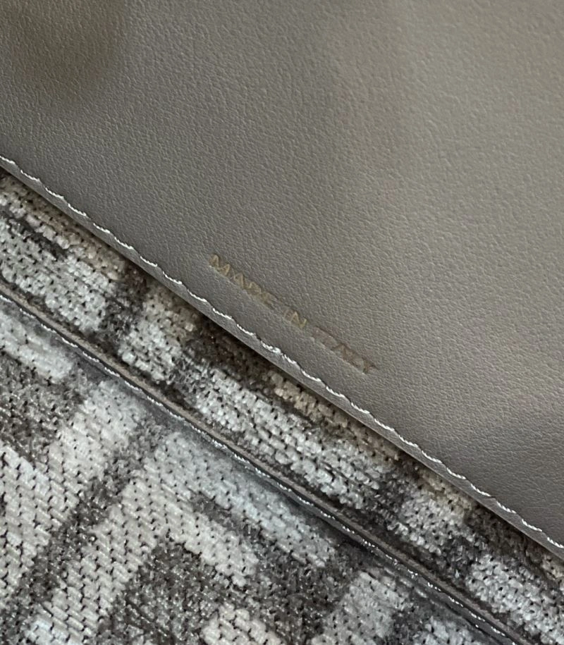 Comfortable Fendi Peekaboo Bags 57684