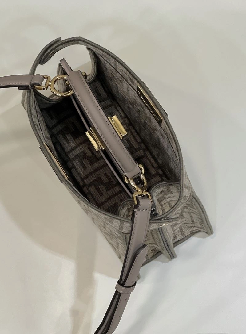Comfortable Fendi Peekaboo Bags 57684