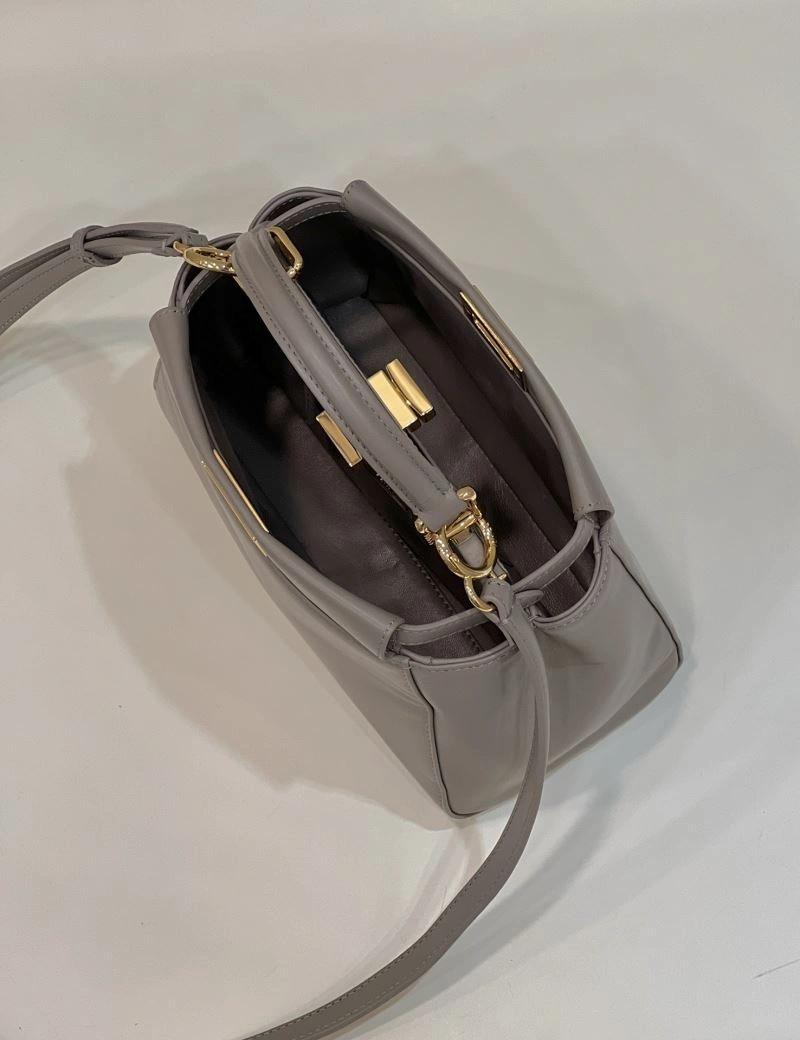 Durable Fendi Peekaboo Bags 57669