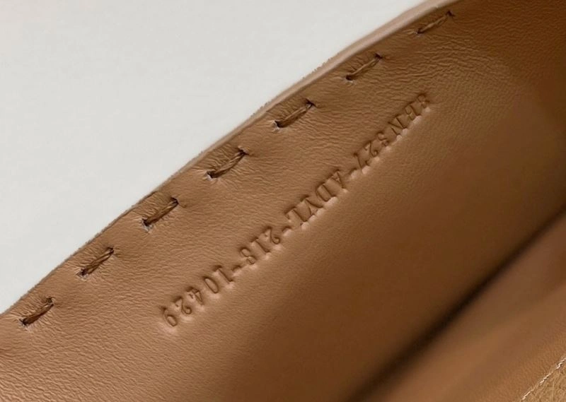 Timeless Fendi Peekaboo Bags 57679