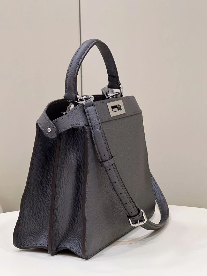 Comfortable Fendi Peekaboo Bags 57666