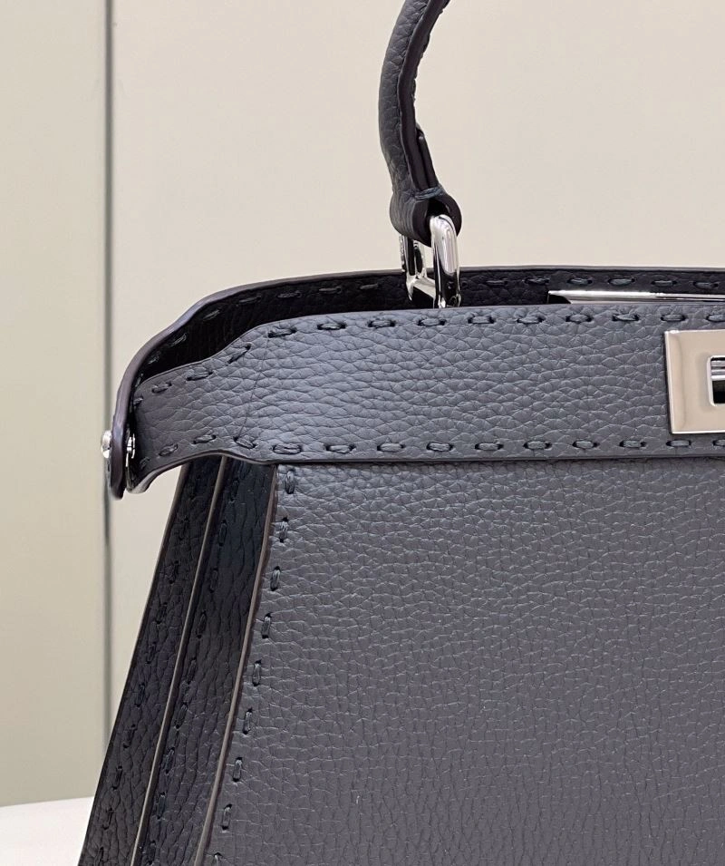 Comfortable Fendi Peekaboo Bags 57666