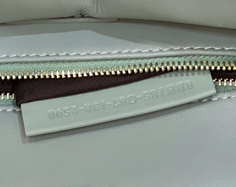 TechFriendly Fendi Peekaboo Bags 57698