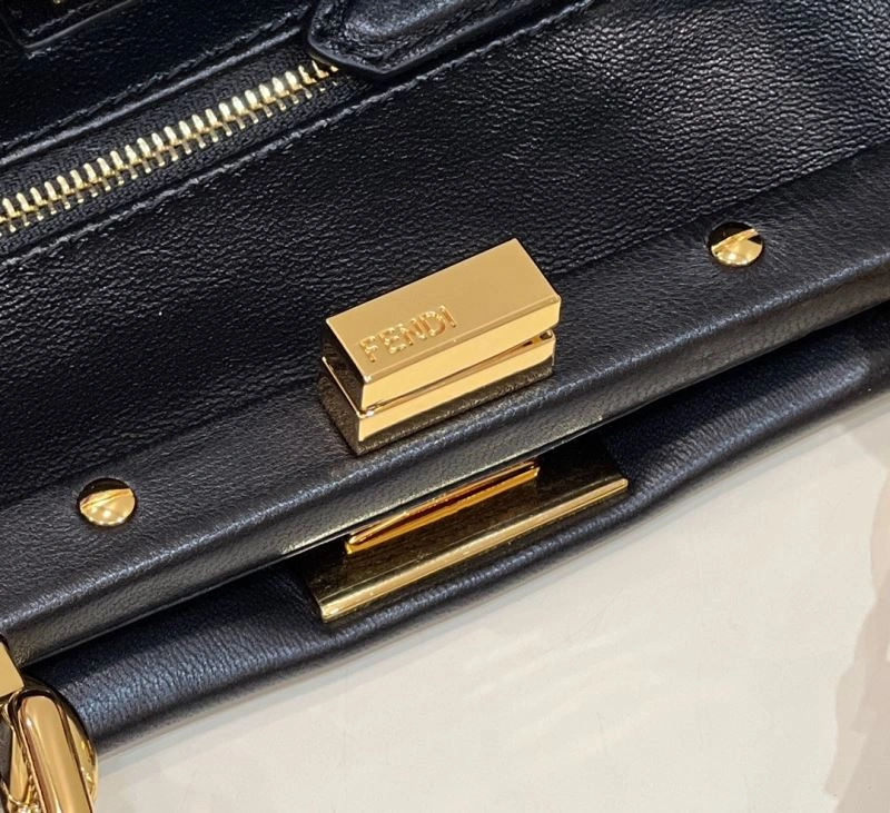 Sporty Fendi Peekaboo Bags 57674