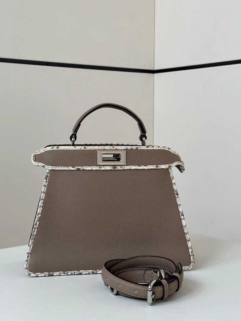 Supportive Fendi Peekaboo Bags 57652