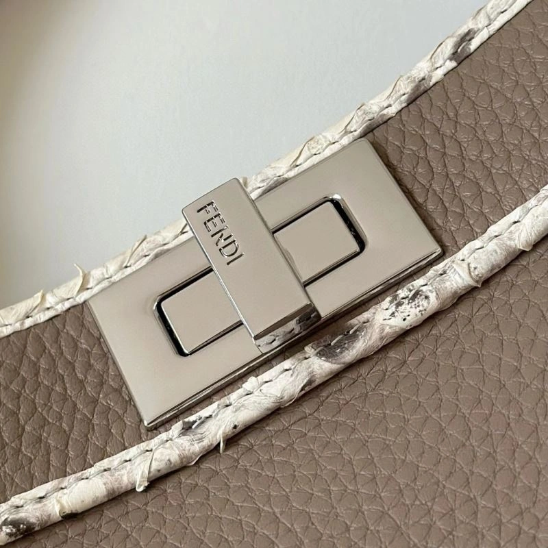 Supportive Fendi Peekaboo Bags 57652