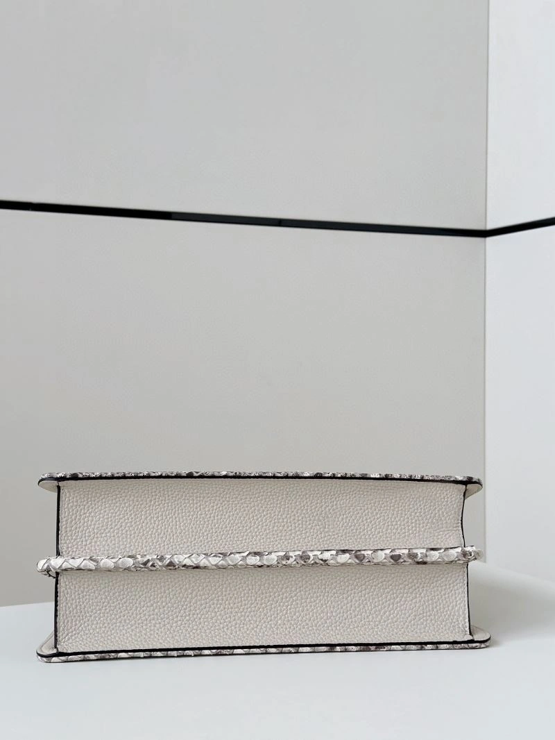 Tailored Fendi Peekaboo Bags 57641