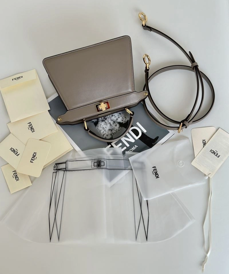 RelaxedFit Fendi Peekaboo Bags 57650