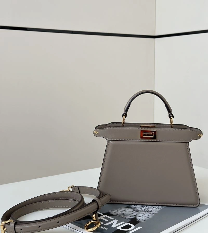 RelaxedFit Fendi Peekaboo Bags 57650