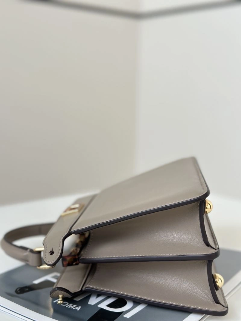 RelaxedFit Fendi Peekaboo Bags 57650
