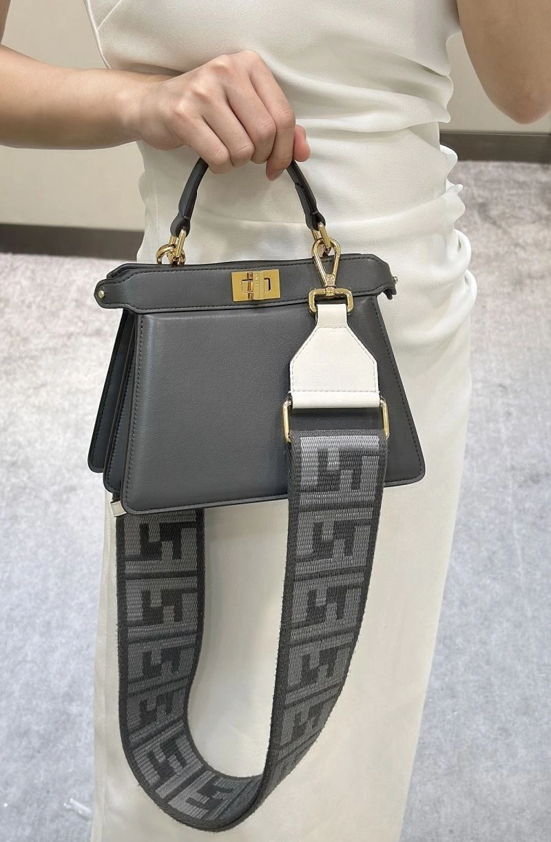 Timeless Fendi Peekaboo Bags 57686