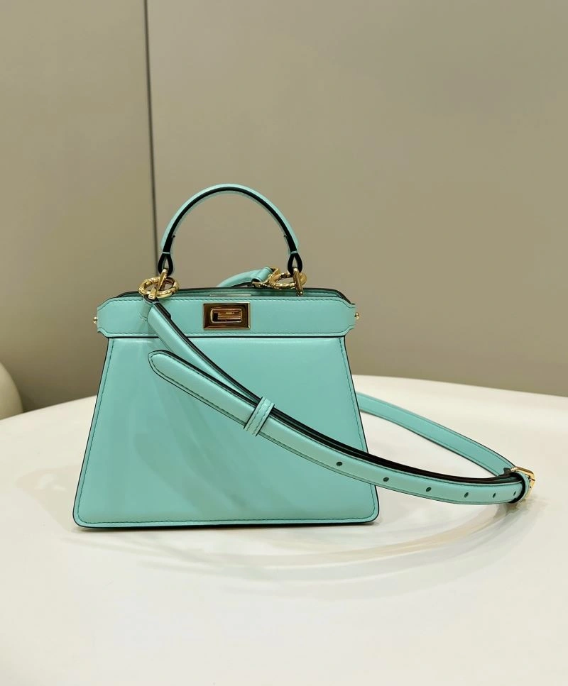 Flexible Fendi Peekaboo Bags 57637