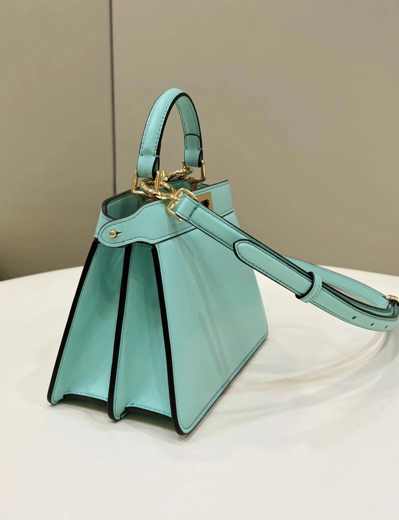 Flexible Fendi Peekaboo Bags 57637