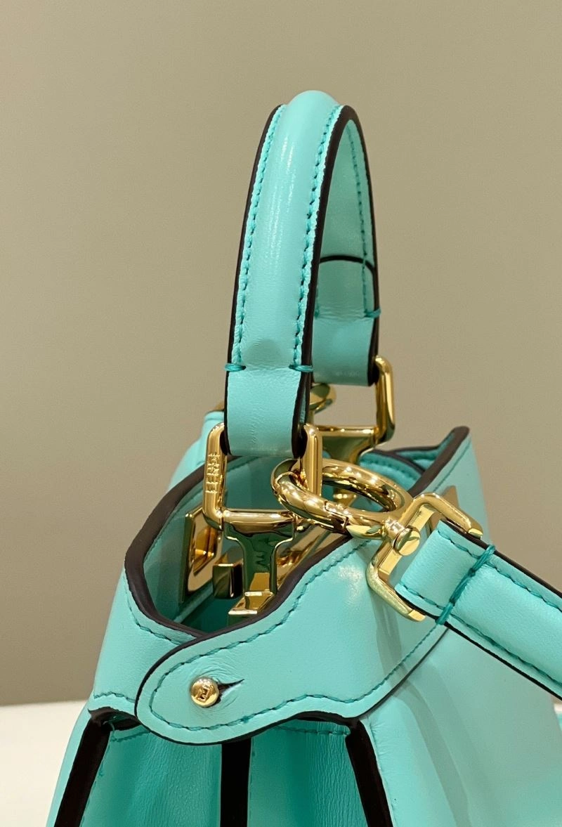 Flexible Fendi Peekaboo Bags 57637