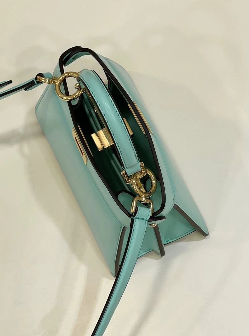 Flexible Fendi Peekaboo Bags 57637