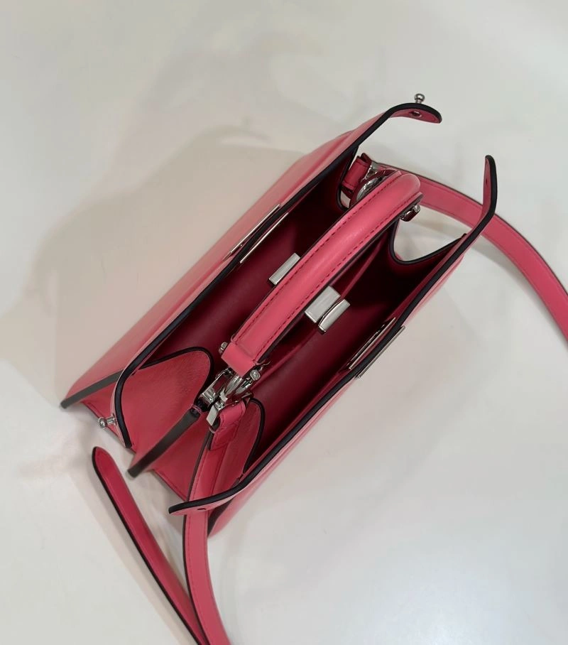 WaterResistant Fendi Peekaboo Bags 57663