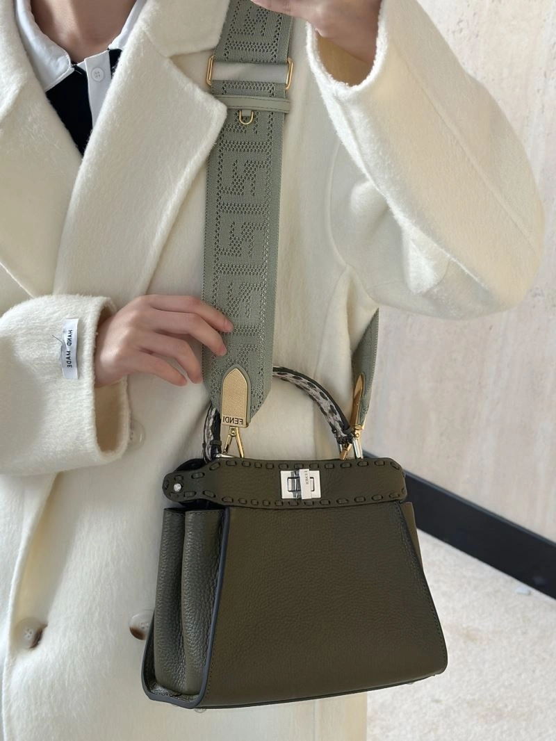 Fendi Peekaboo Bags Neat 57626