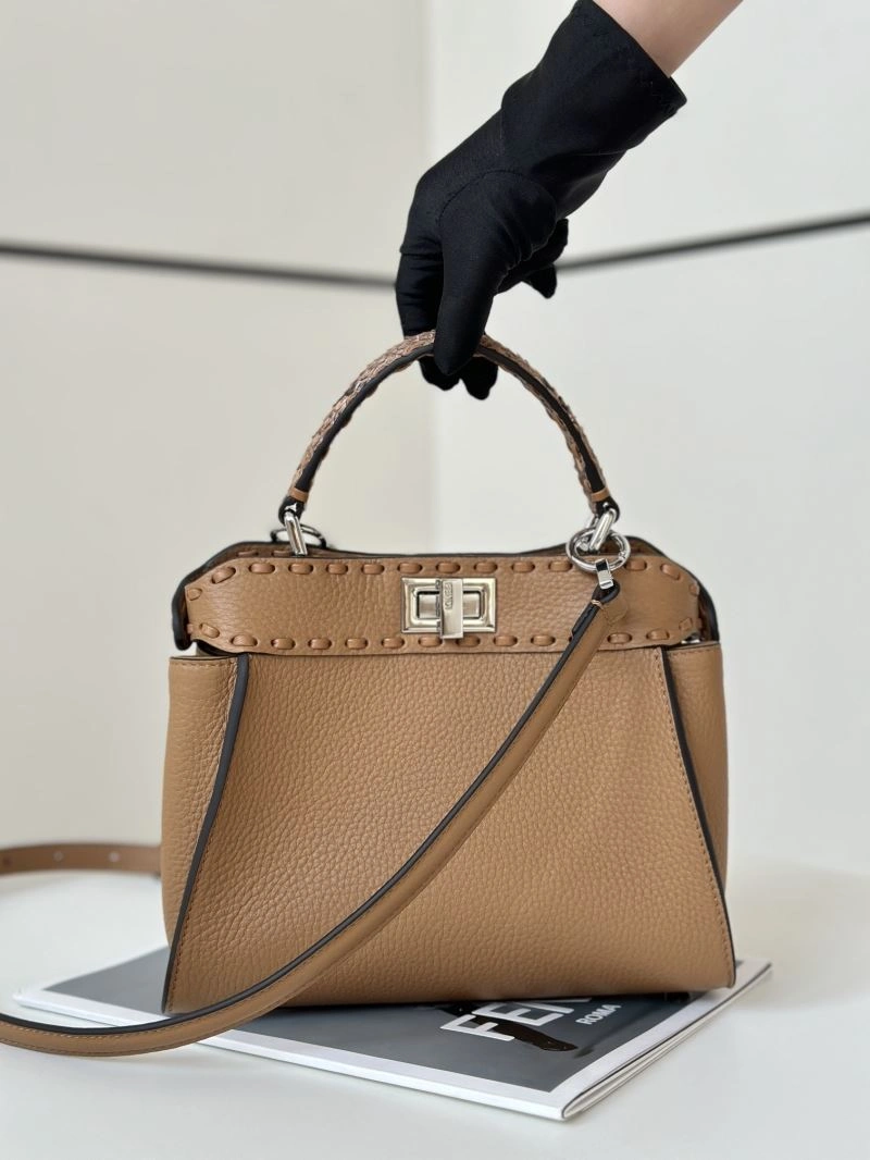 Fendi Peekaboo Bags Elegant 57624