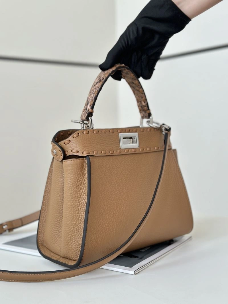 Fendi Peekaboo Bags Elegant 57624