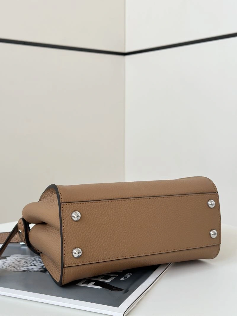 Fendi Peekaboo Bags Elegant 57624
