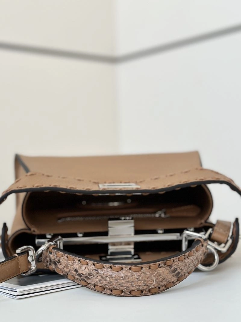 Fendi Peekaboo Bags Elegant 57624