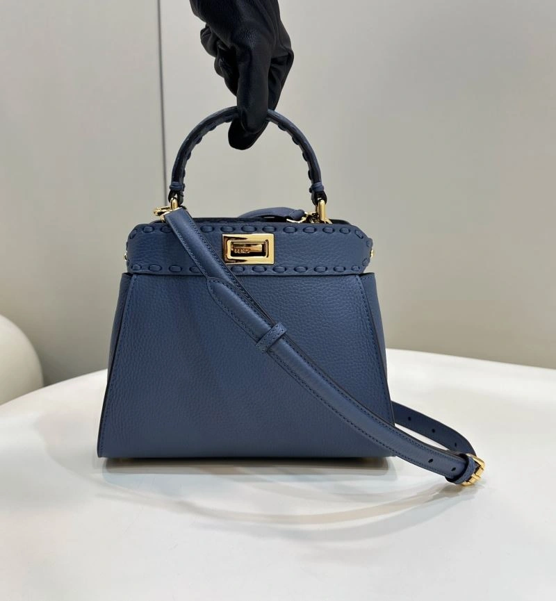 Unisex Fendi Peekaboo Bags 57645