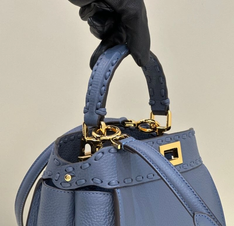 Unisex Fendi Peekaboo Bags 57645