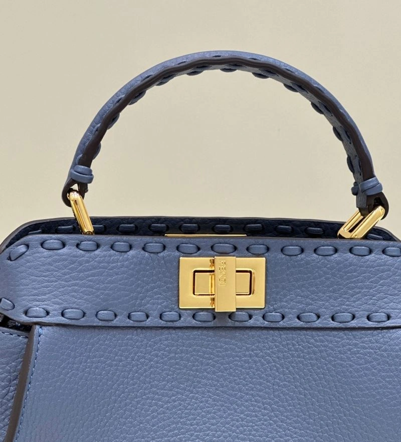 Unisex Fendi Peekaboo Bags 57645