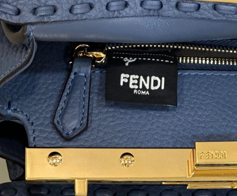 Unisex Fendi Peekaboo Bags 57645