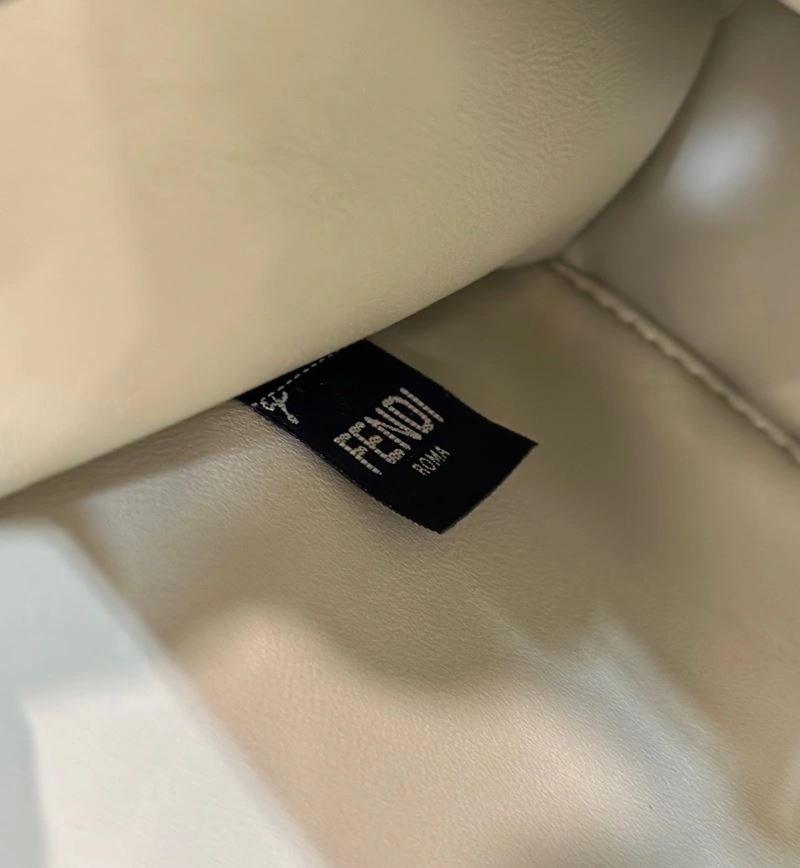 ZeroBulk Fendi Peekaboo Bags 57607